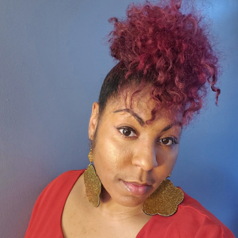 Meet your Posher, Iesha